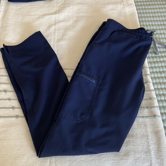 Medium Tall Figs Scrubs - Picture 1 of 3